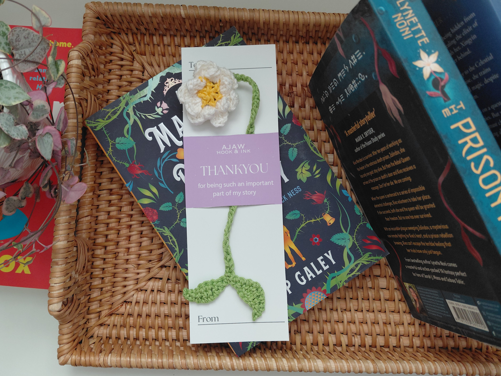 Crochet Daisy Flower Bookmark | Handmade Reader Gift