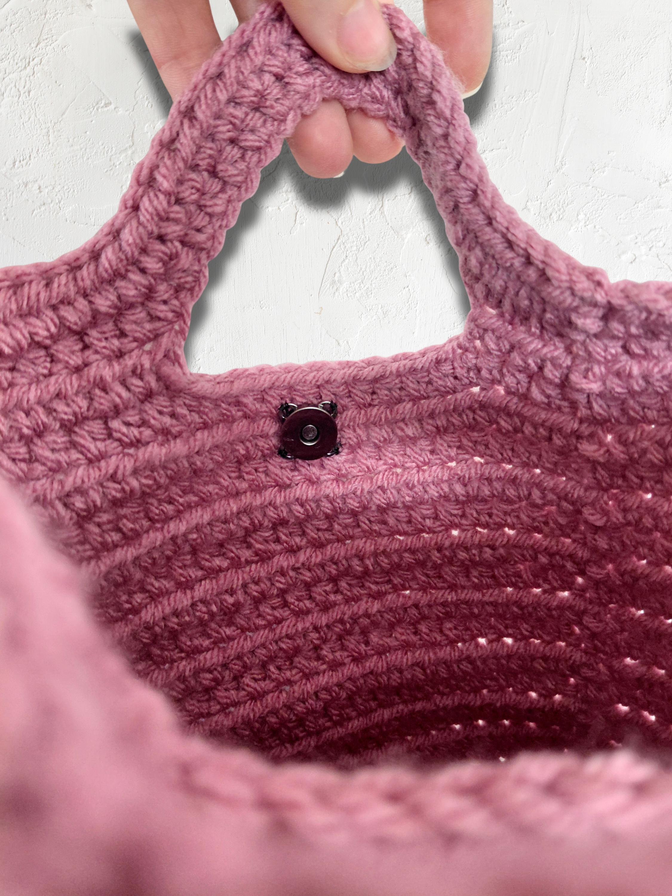 The original bucket bag with 3D printed base