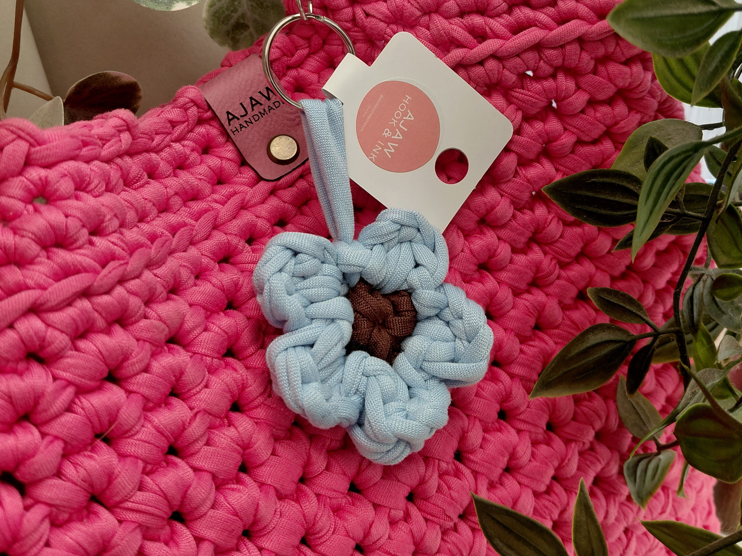 Dainty daisy, flower key ring or bag charm, teacher appreciation gift