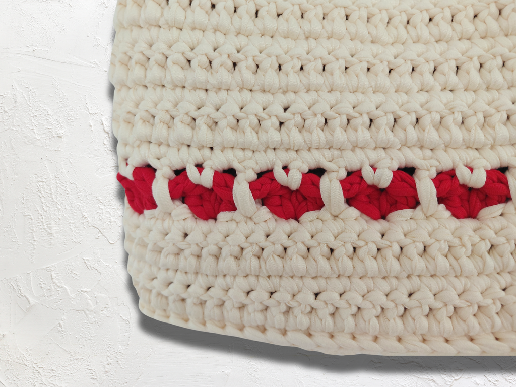 Heart bag with zipper - one off piece