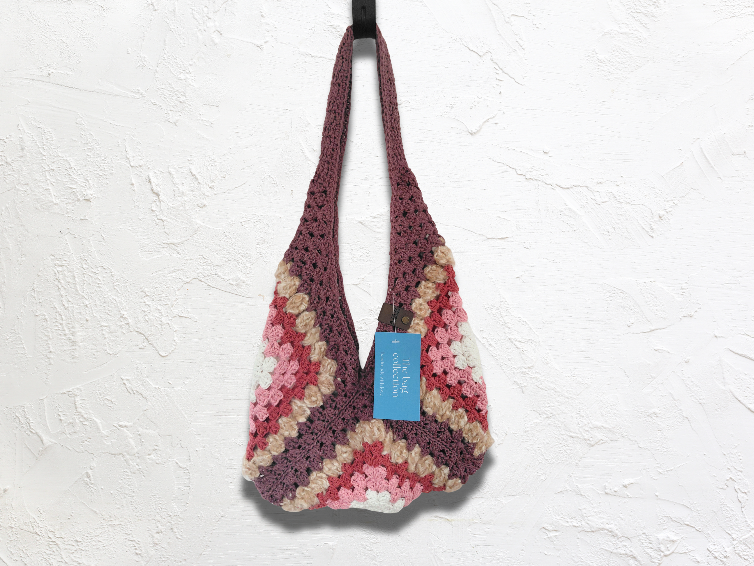 Small fluffy tote bag with button clasp